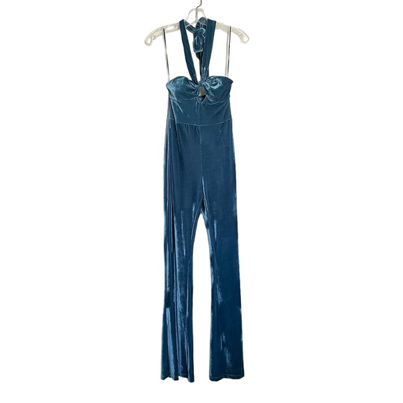 Urban Outfitters Sasha Velvet Halter Neck Jumpsuit in Ink Blue NEW - Picture 5 of 15